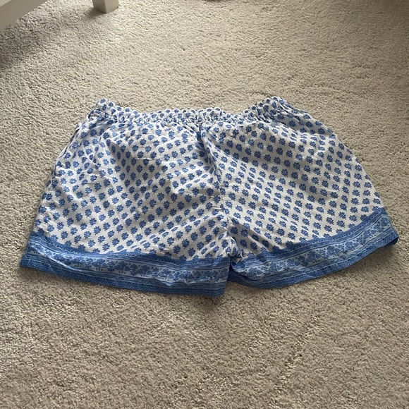 Vineyard vines shorts - Picture 2 of 2